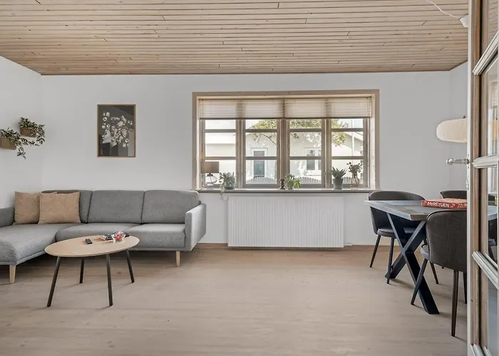 Antine - 400m From The Sea By Interhome